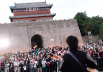 山海关景区青春正当时，旅行路上的青春色彩！