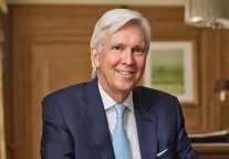 CHRISTOPHER COWDRAY担任多切斯特精选酒店集团总裁 并任命新任联席首席执行官