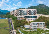 中国首席经济学家论坛暨第三届大湾区经济发展大会在广州黄埔君澜酒店成功举办