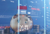 曲江文旅：上半年预计亏损1300万元—1690万元 同比减亏