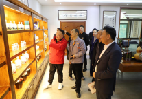 山西潇河新城万达锦华酒店总经理万飏率队参观考察绿膳源酒庄
