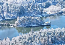 客流量超十万人次！雪后的庐山风景区人气爆棚