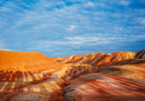 甘肃上半年接待游客1.97亿人次，同比增长27%