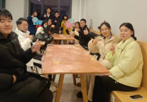 青春聚冬至 饺香情更浓