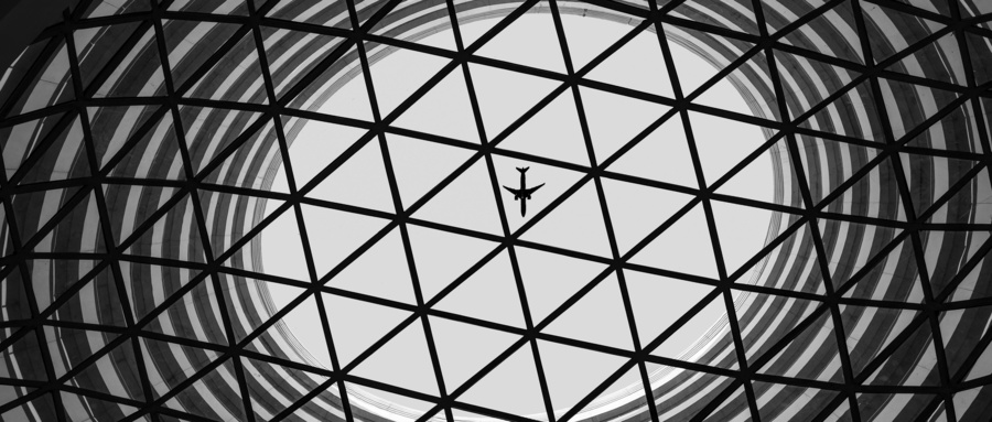南方航空发布2025年6月运营数据，旅客周转量同比提升6.69%