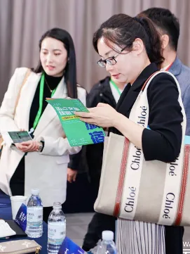 48a02d0e-672a-4b5c-92d7-1133bcff2016.webp 48a02d0e-672a-4b5c-92d7-1133bcff2016.webp