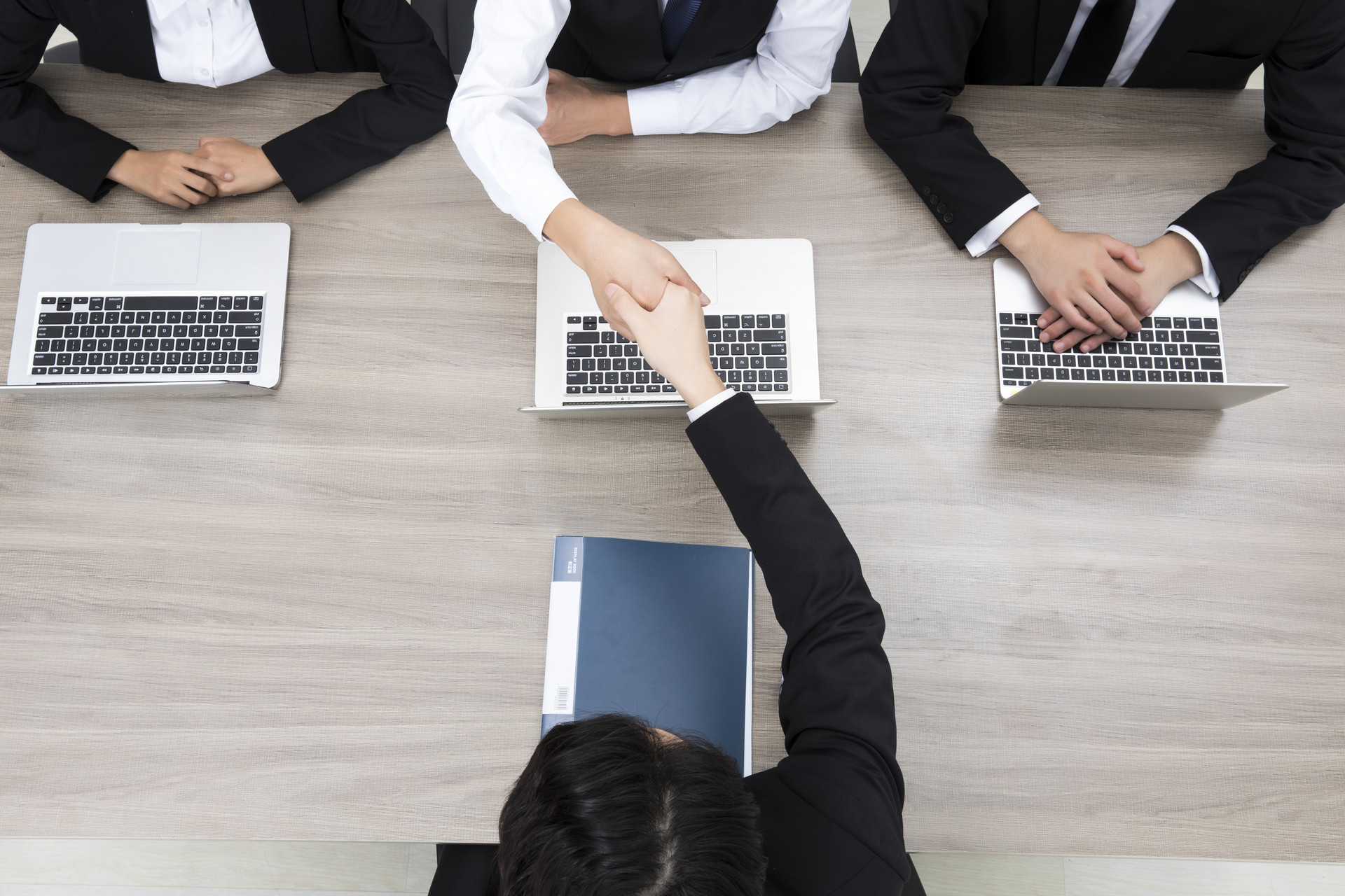 欠薪潮、招工难、就业难，酒店就业市场困境如何破解？