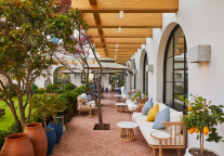 体验地中海风情生活：在欧暇·地中海酒店领略城市中的度假之旅