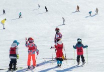 珠海首家室内滑雪场“万雪汇”计划2025年6月底运营