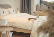 梦百合：国际国内市场同步发力