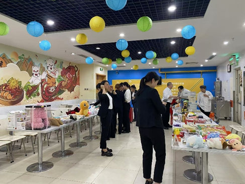 广元富力万达嘉华酒店开展爱心义卖活动