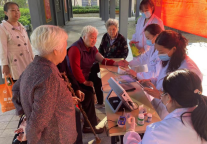 承寓·东宸里项目属地社区联合合房股份运营党支部开展义诊活动