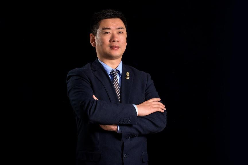 “千磨万击还坚劲，任尔东西南北风”张保生，酒店内卷浪潮里的护航员