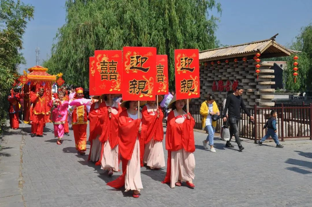 孔子文旅集团五一游玩指南 | 不是江南胜似江南，南阳古镇精彩表演不停歇