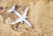 南方航空2024年净亏损16.96亿元