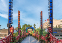 宋城演艺：暑期公司各大景区游客接待量和演出场次较平日增长明显