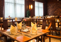 雅阁酒店集团|相聚红木房雅阁璞邸酒店岁末尾牙盛宴