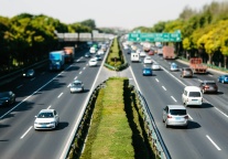 国庆假期全社会跨区域人员流动量将达19.4亿人次