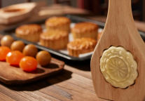 掘金月饼经济，酒店月饼卷出新姿势 