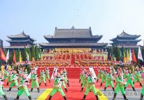 洪洞大槐树寻根祭祖园景区迎来天津游客回家寻根