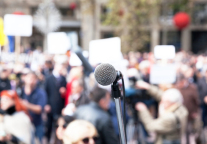 美国近万名酒店服务员罢工，波及多家酒店