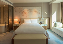 希尔顿集团与全球奢华精品酒店联盟（SLH）开展独家战略合作