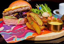 齐齐哈尔富力万达嘉华酒店全新推出特色汉堡与三明治套餐