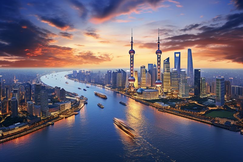 摄图网_600784046_夕阳下的上海河畔(企业商用).jpg