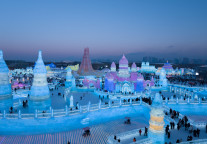 哈尔滨冰雪大世界接待游客数量突破200万人次