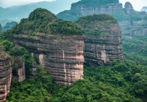 祥源文旅：控股孙公司1.36亿元竞得丹霞大道项目