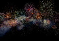 5000架无人机上演烟花秀 首届长三角（启东）六国烟花大赛即将上演