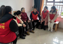 深化党员“双报到” 走访慰问暖人心