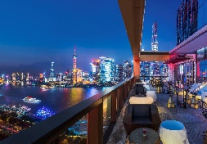 上海万达瑞华酒店开启「陶醉精酿 畅爽云端」空中啤酒花园