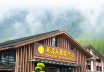 莫负春日好时光，清明就来明月山，get属于你的踏青指南→