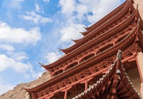 2024年度敦煌夜市景区游客接待量超1800万人次