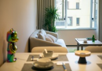 归属感稀缺时代，金茂公寓的“人本化”如何重构高端租赁法则？