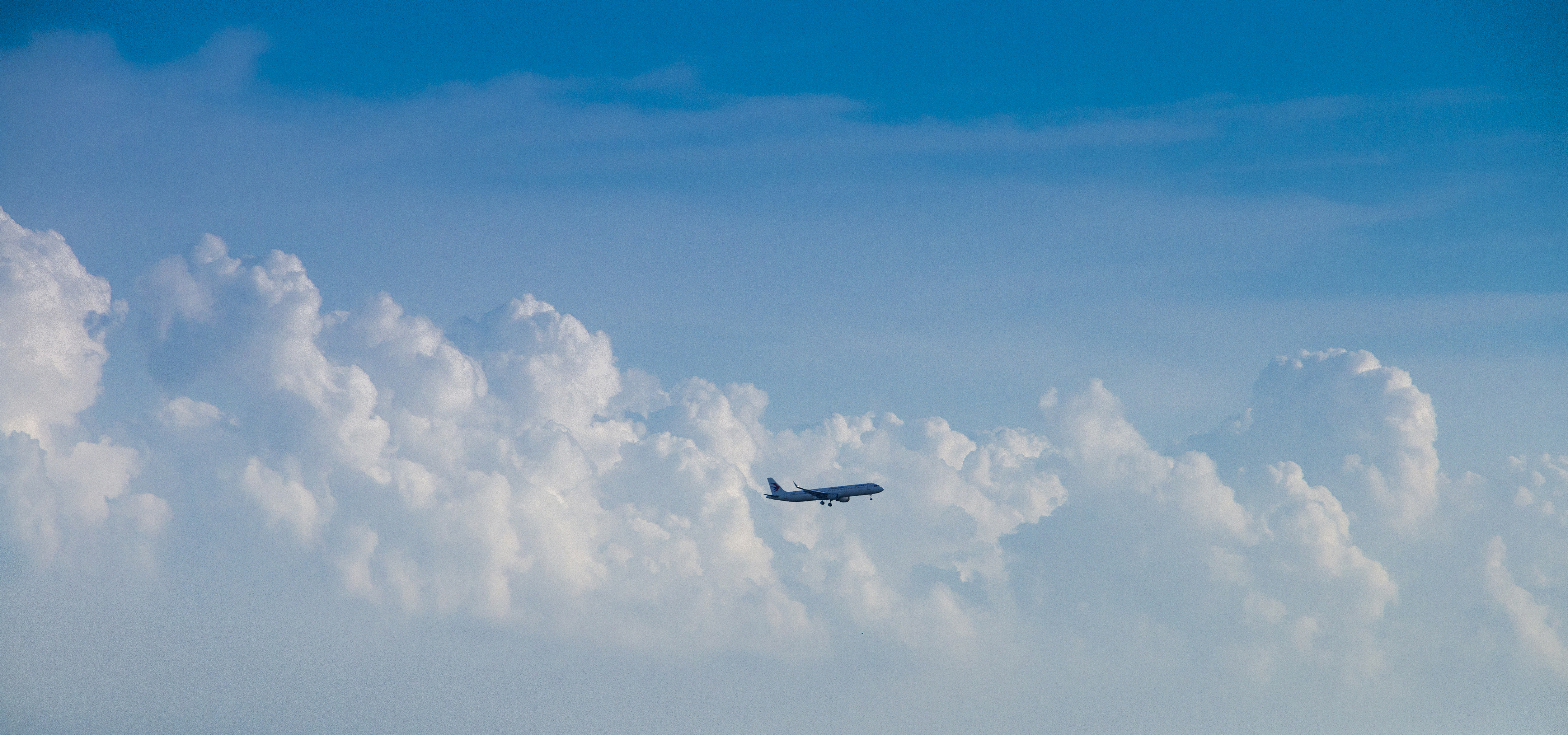 去哪儿：国庆三线及以下市县居民“首飞”量增逾五成