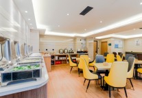 格林豪泰酒店，游玩西域的水韵之城、瓜果之乡