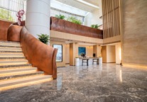 荣耀时刻丨招商蛇口招商伊敦荣获克而瑞“2024-2025中国住房租赁企业综合实力TOP 10” 