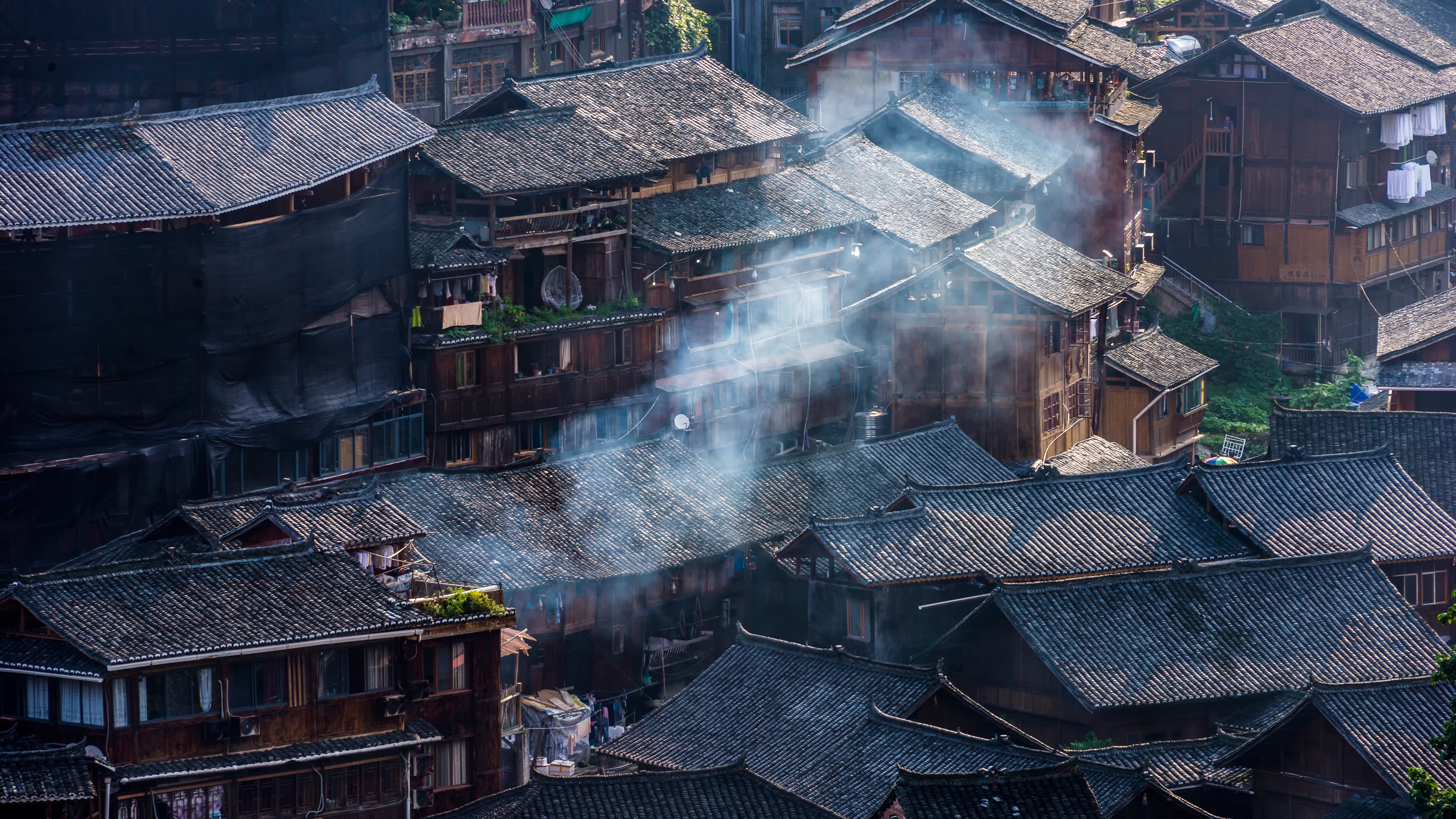 摄图网_500411231_村舍炊烟（企业商用）.jpg