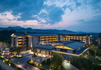 山为幕，茶为引，这家新酒店将“疗愈”写成生活诗