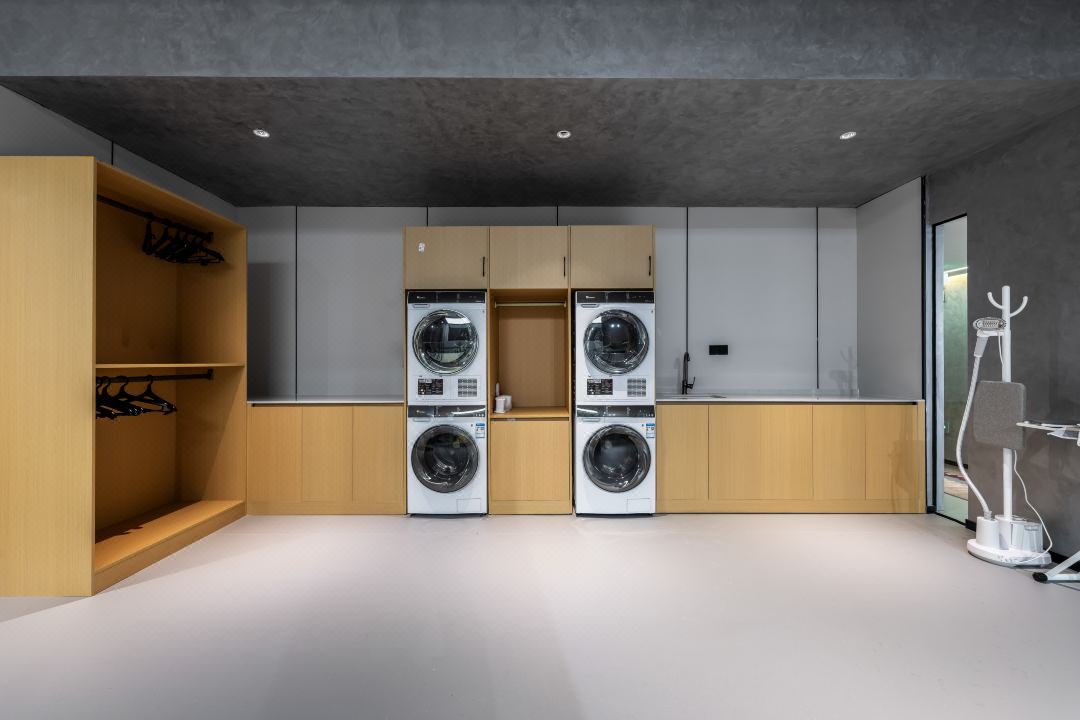 1mc6j12000j6uyi8269FA_W_1080_808_R5_D.jpg