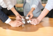 对谈迈点副总裁陈刚：行业破圈，迈点破局，超级伙伴陪过程，超级玩家拿结果！