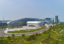 青岛胶东国际机场华美达酒店开业，系青岛的首家