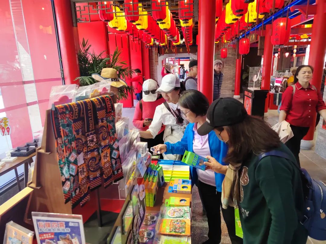 文创赛事|贵阳市首届“贵阳礼物”文创大赛在筑城广场路边音乐会盛大启动！