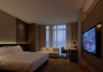 中濠酒店荣获“深圳知名酒店品牌”奖，发展势头迅猛展现广阔前景