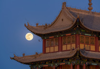 同程旅行：中秋假期4星酒店受欢迎，露台房、露营地主题酒店预订热度涨超1倍