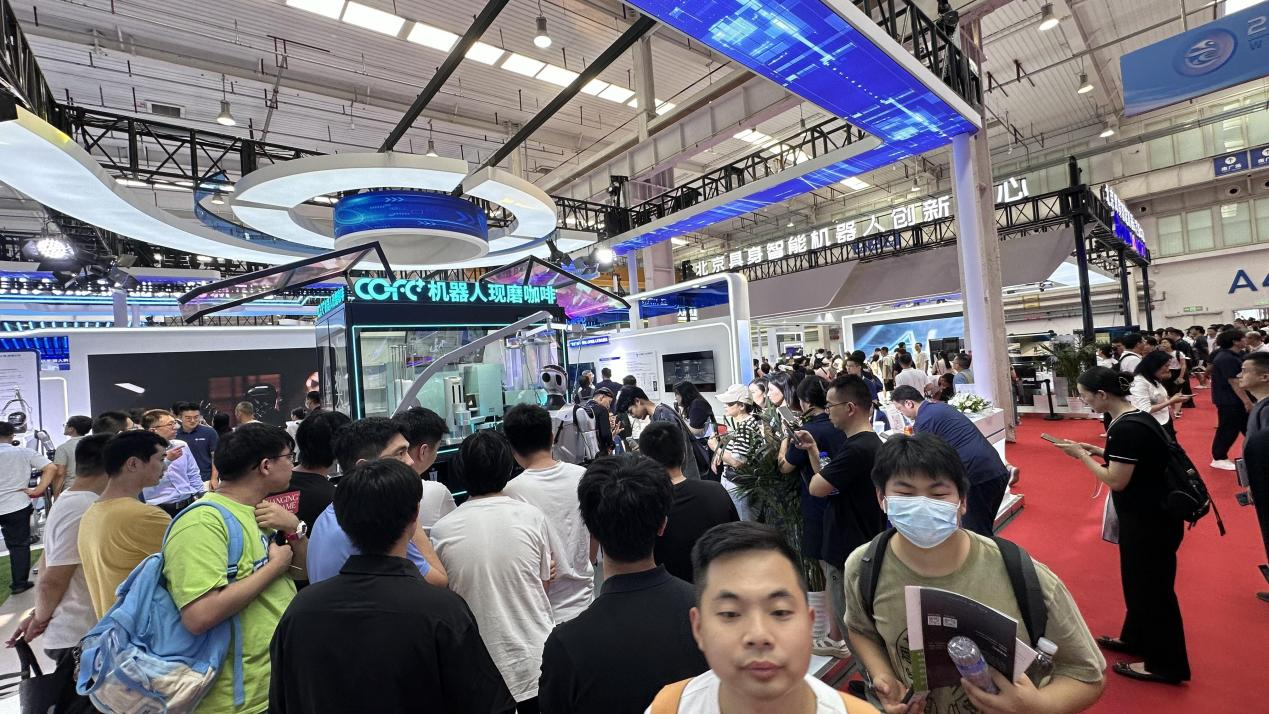 2024世界机器人大会COFE+发布 全球首款第5代升级版咖啡机器人