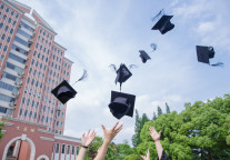 当千万高校毕业生涌入住房租赁市场……