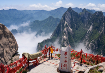 五一文旅消费热潮：全国多地游客量、收入创新高，入境游、演艺经济成亮点